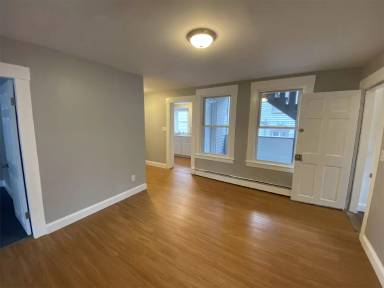 Main picture of 206 Connors St