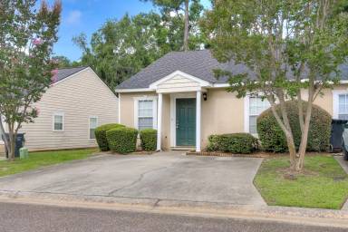 Main picture of 306 Evans Lake Way