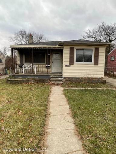 Main picture of 16121 Salem St