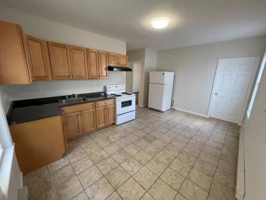 Main picture of 172 Pine St