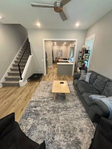 Main picture of 404 E Cherry Ave