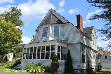 Main picture of 722 State St
