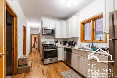 Main picture of 1429 N Wicker Park Ave