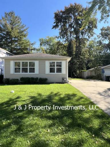 Main picture of 515 N Lakewood Ter