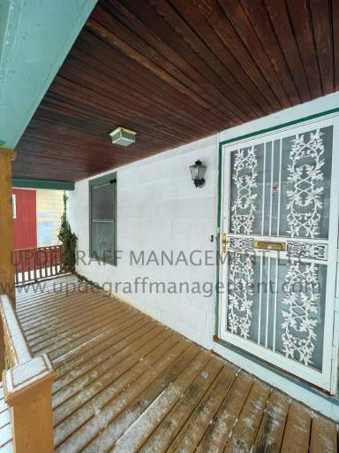 Main picture of 140 Hawley St