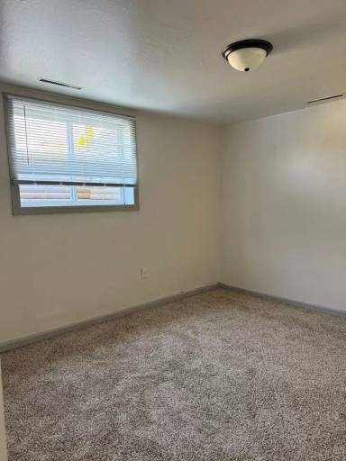 Main picture of 505 3rd St NE