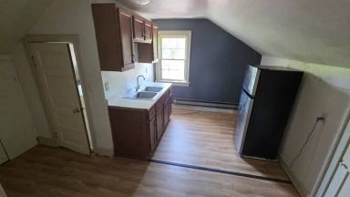 Main picture of 1462 Maple Rd