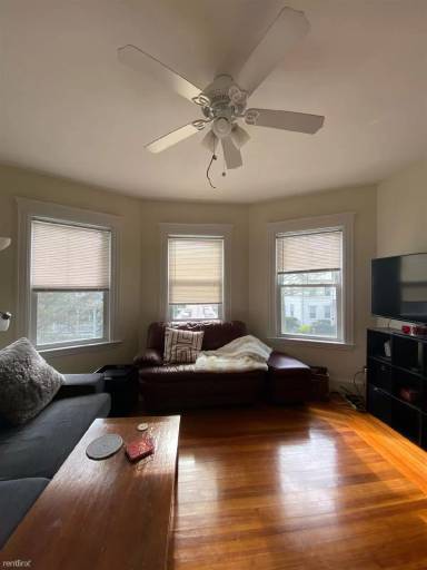 Main picture of 22 Hobson St