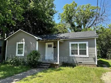 Main picture of 3620 N 24th St