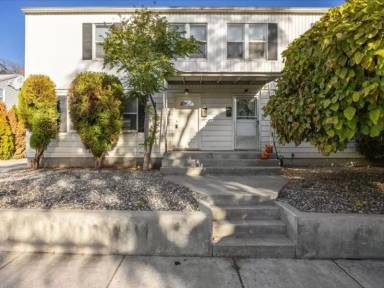 Main picture of 710 Van Giesen St