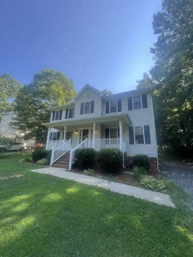 Main picture of 735 Glen Cove Dr