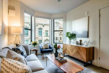 Main picture of 824 Hyde St