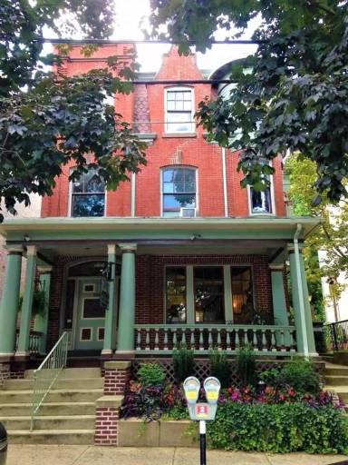 Main picture of 428 N Duke St
