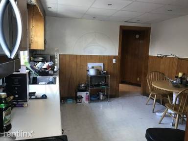Main picture of 102 W Quincy St