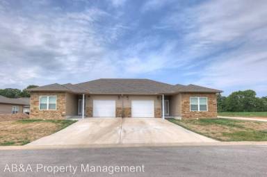 Main picture of 608 Pineview Ln