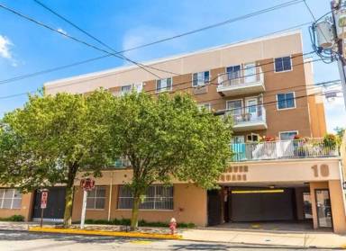 Main picture of 10 Palisade Ave