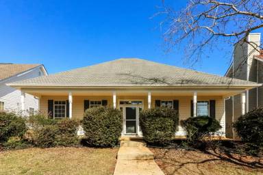 Main picture of 4090 Springvale Way