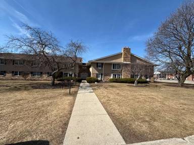 Main picture of 5625 W Brown Deer Rd