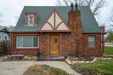 Main picture of 804 N Perry Ave