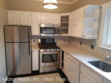 Main picture of 135 Carl St