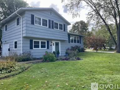 Main picture of 45 Bayberry Cir