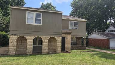 Main picture of 2089 Saint James Dr