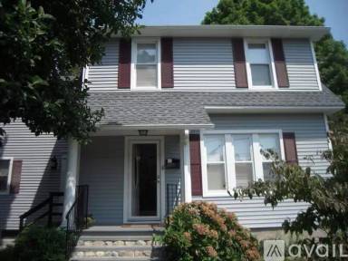 Main picture of 6 Thompson St