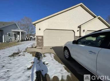 Main picture of 2706 Wheatland Dr S