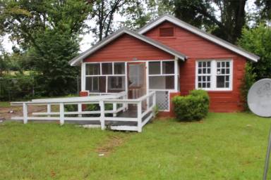 Main picture of 835 Corn Ave