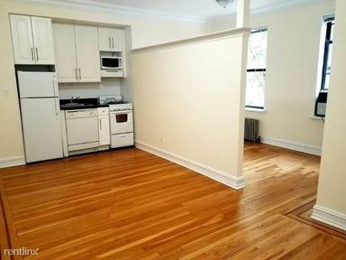 Main picture of 214 E 51st St