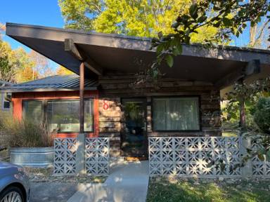 Main picture of 82 Mount Clare Ave
