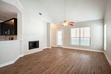 Main picture of 9902 Maple Dr