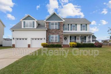 Main picture of 27 Hanson Ct