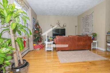 Main picture of 19 Highgate St