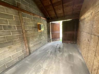 Main picture of 429 S 2nd St