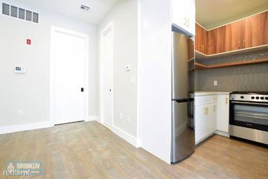 Main picture of 492 Gates Ave