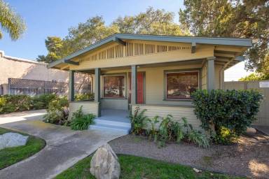 Main picture of 3129 Hawthorn St