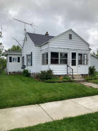 Main picture of 2228 W 7th St