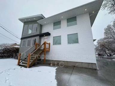 Main picture of 500 E Fort Union Blvd