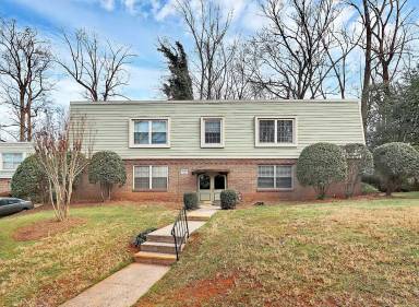 Main picture of 2636 Park Rd