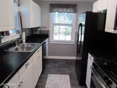 Main picture of 4594 Shadow Lawn Dr