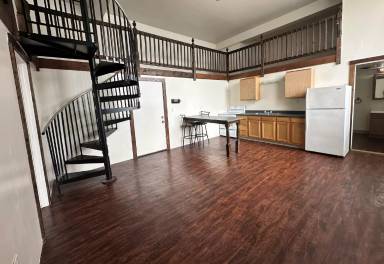 Main picture of 25 W Chestnut St