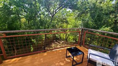 Main picture of 5814 Highland Pass