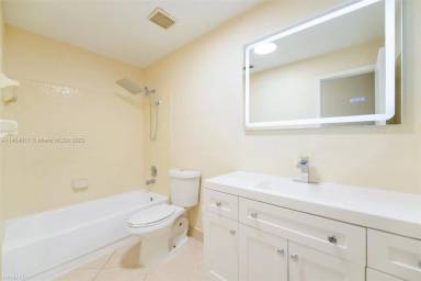 Main picture of Forest Hills