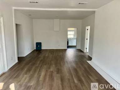 Main picture of 400 S 4th St