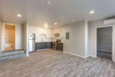 Main picture of 3271 Kempton Ave