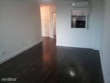 Main picture of 490 Ocean Pkwy