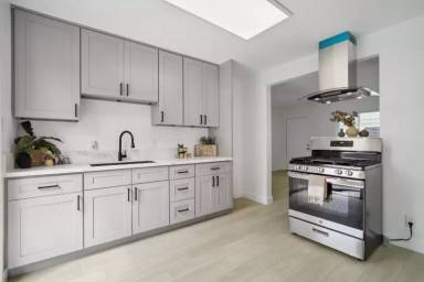 Main picture of 5792 Rostrata Ave