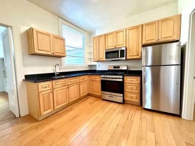 Main picture of 1701 Bush St