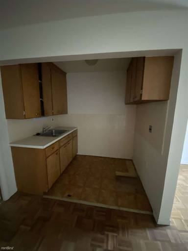 Main picture of 3500 Bluehill St